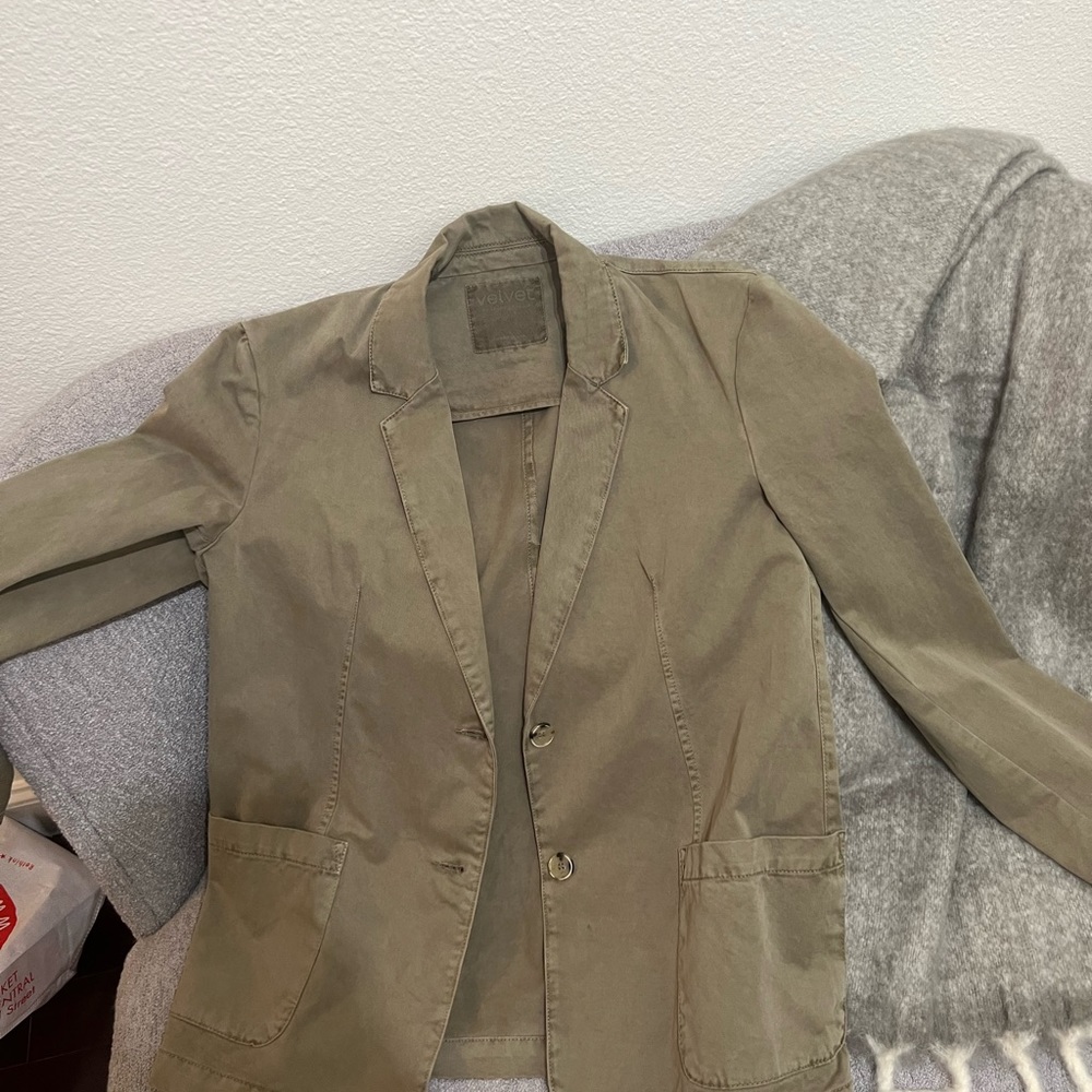 Velvet by Graham and Spencer Echo Blazer